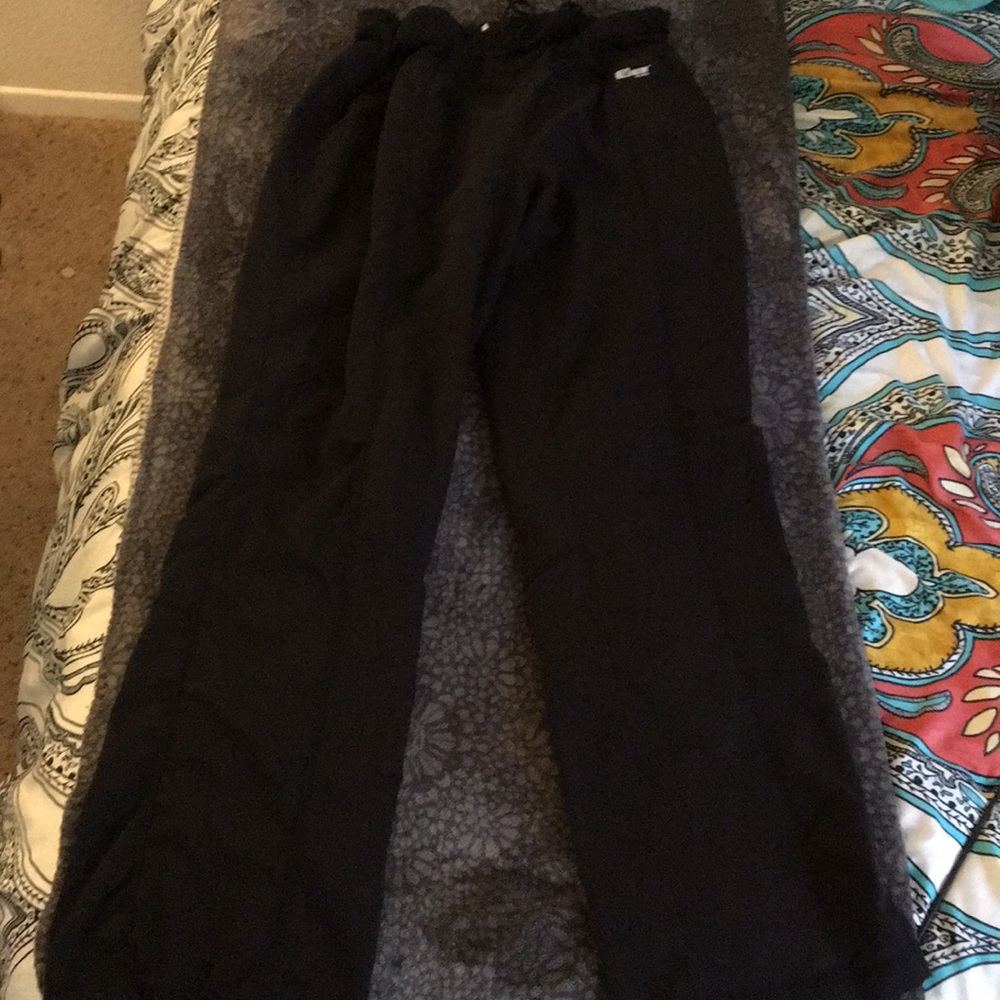 Black Greys Anatomy scrub pants!